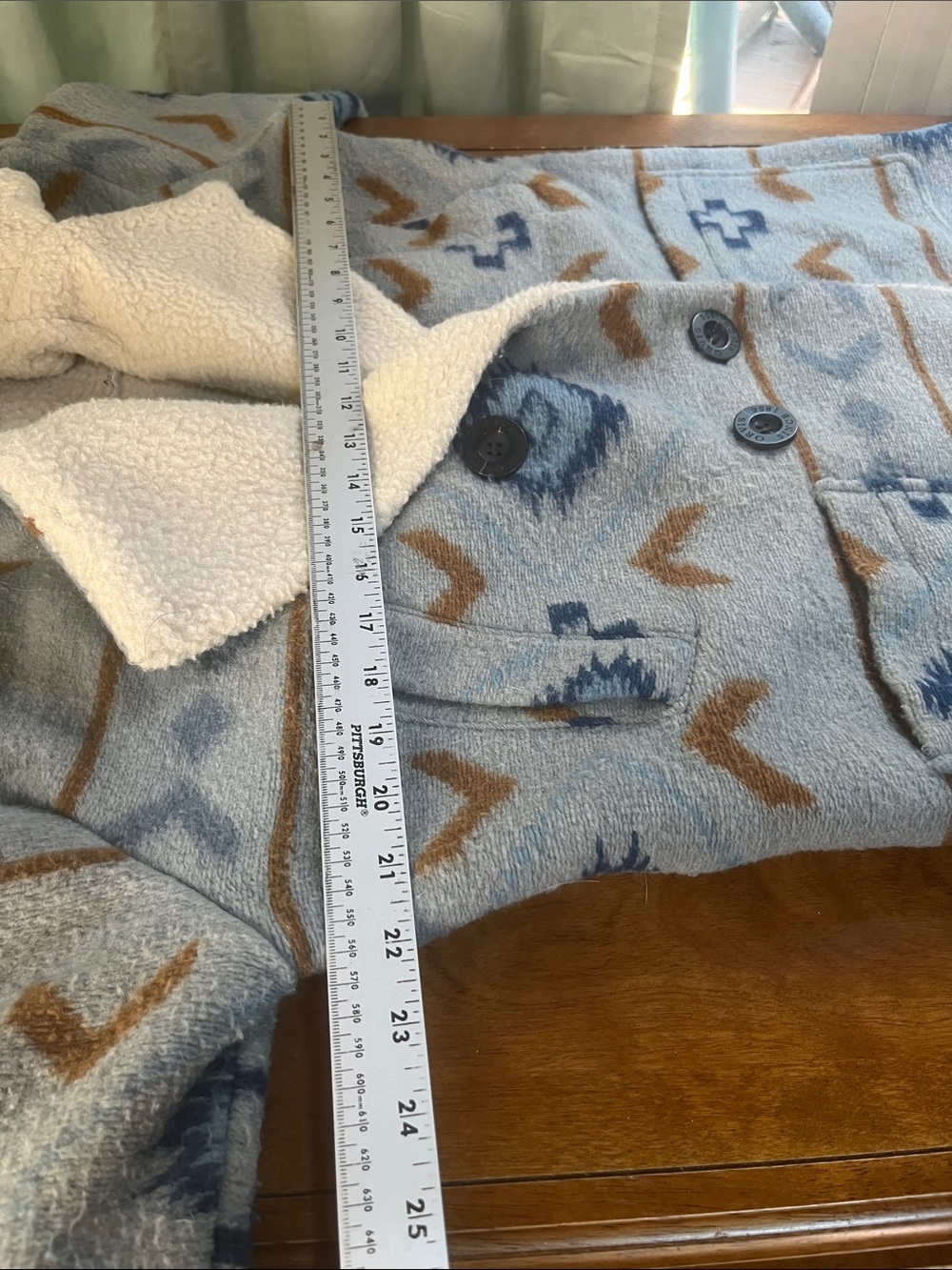 Orvis Light Blue Aztec-Pattern Fleece Coat with Ivory Collar - Picture 6 of 8